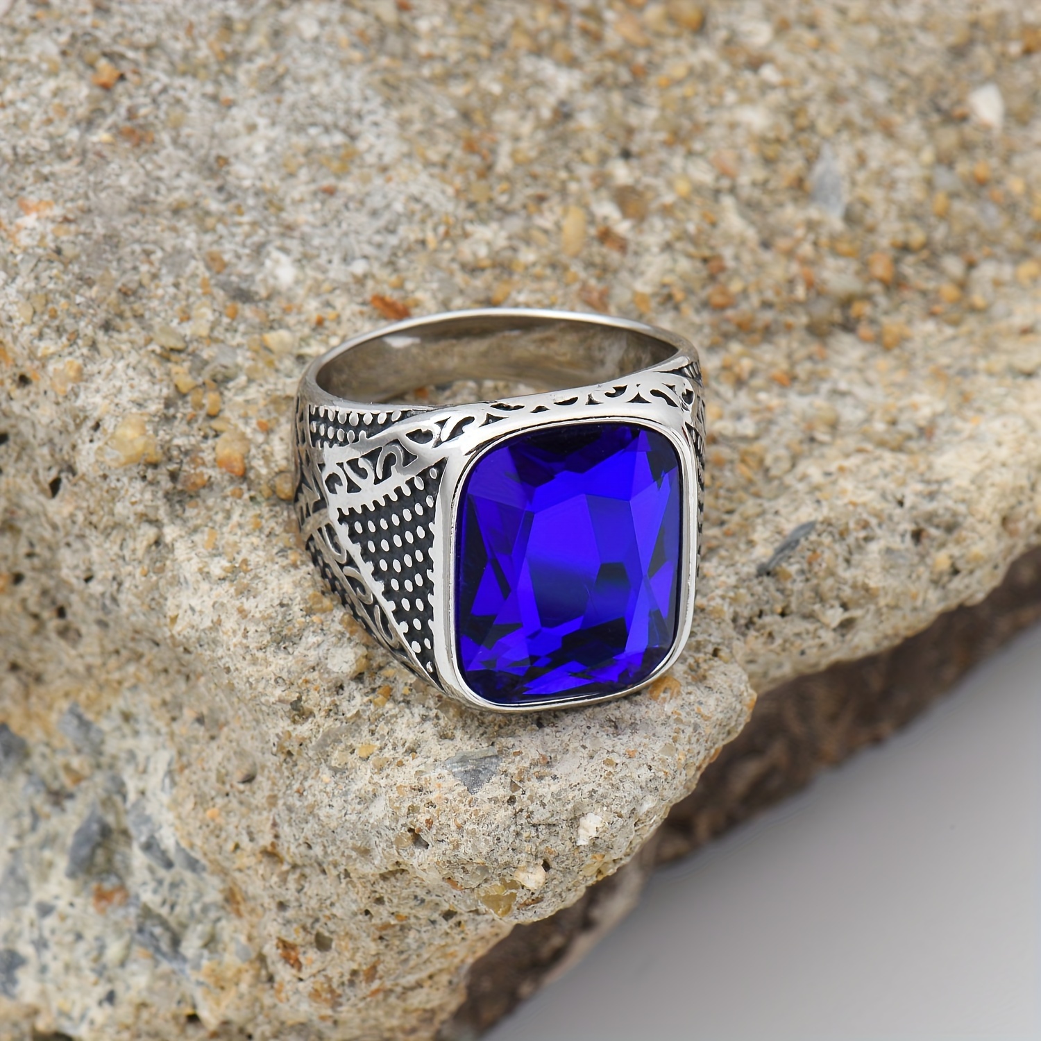 Vintage Titanium Steel Square Faceted Ring Men's Retro Pattern Single